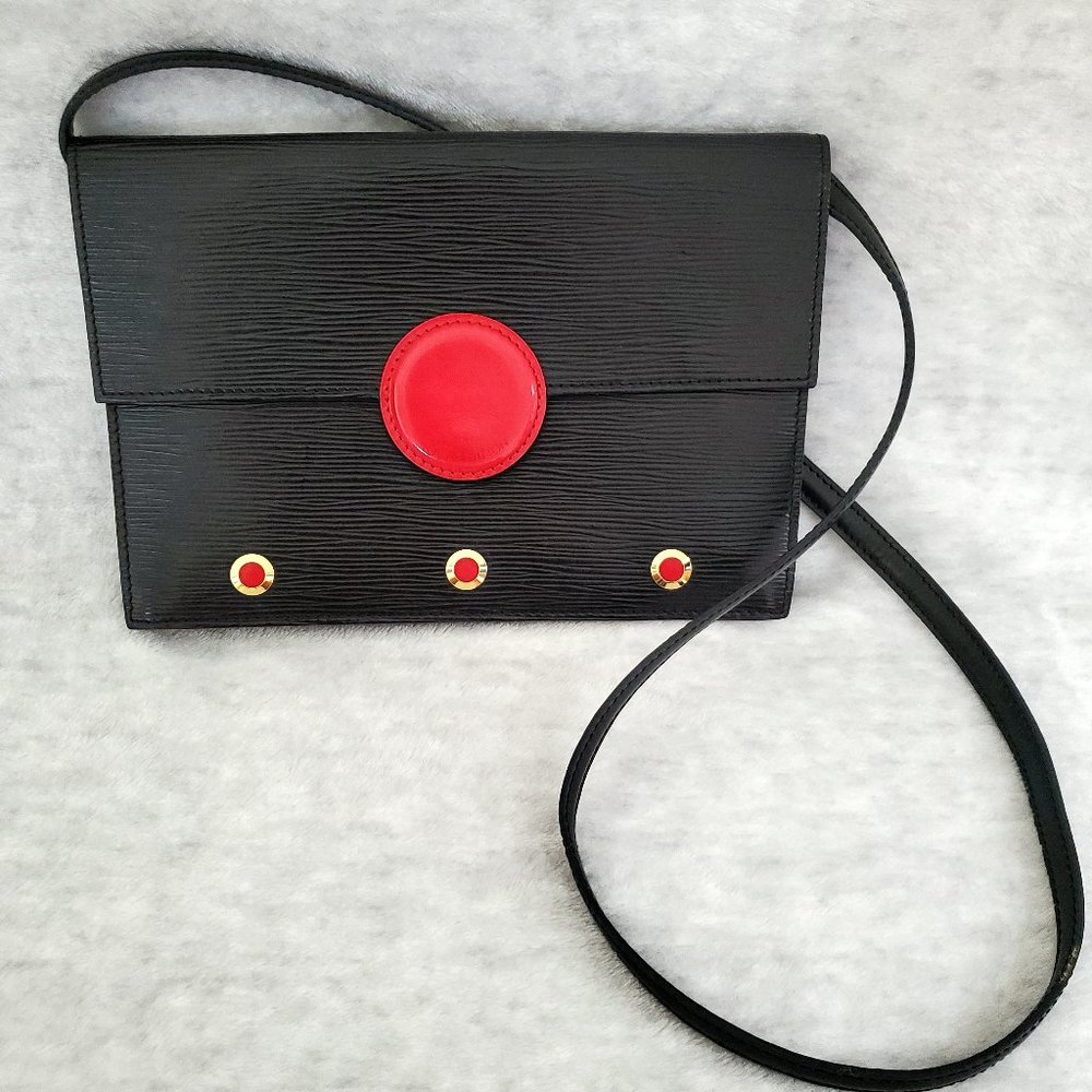 Vintage 1990s Louis Vuitton Black Epi Leather Crossbody Clutch Bag